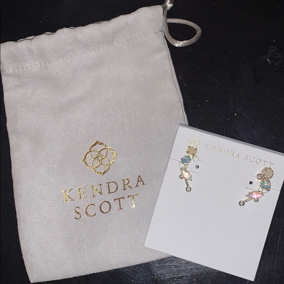 Kendra Scott Jewelry - BNIB Kendra Scott earrings
